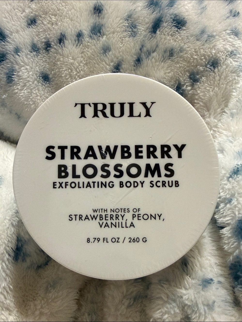 TRULY Strawberry Blossoms Exfoliating Body Scrub - White Lid